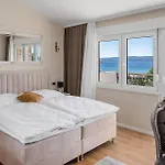 Storge Boutique 4*