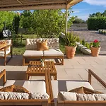 Storge Boutique 4*