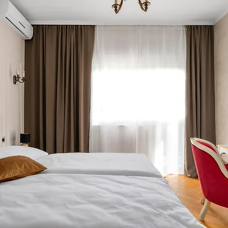 Storge Boutique 4*