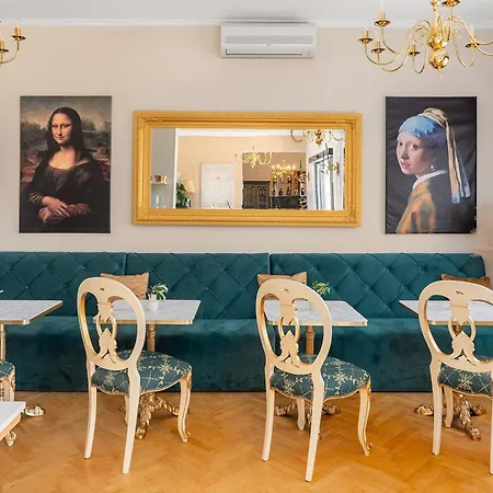 Storge Boutique Omis